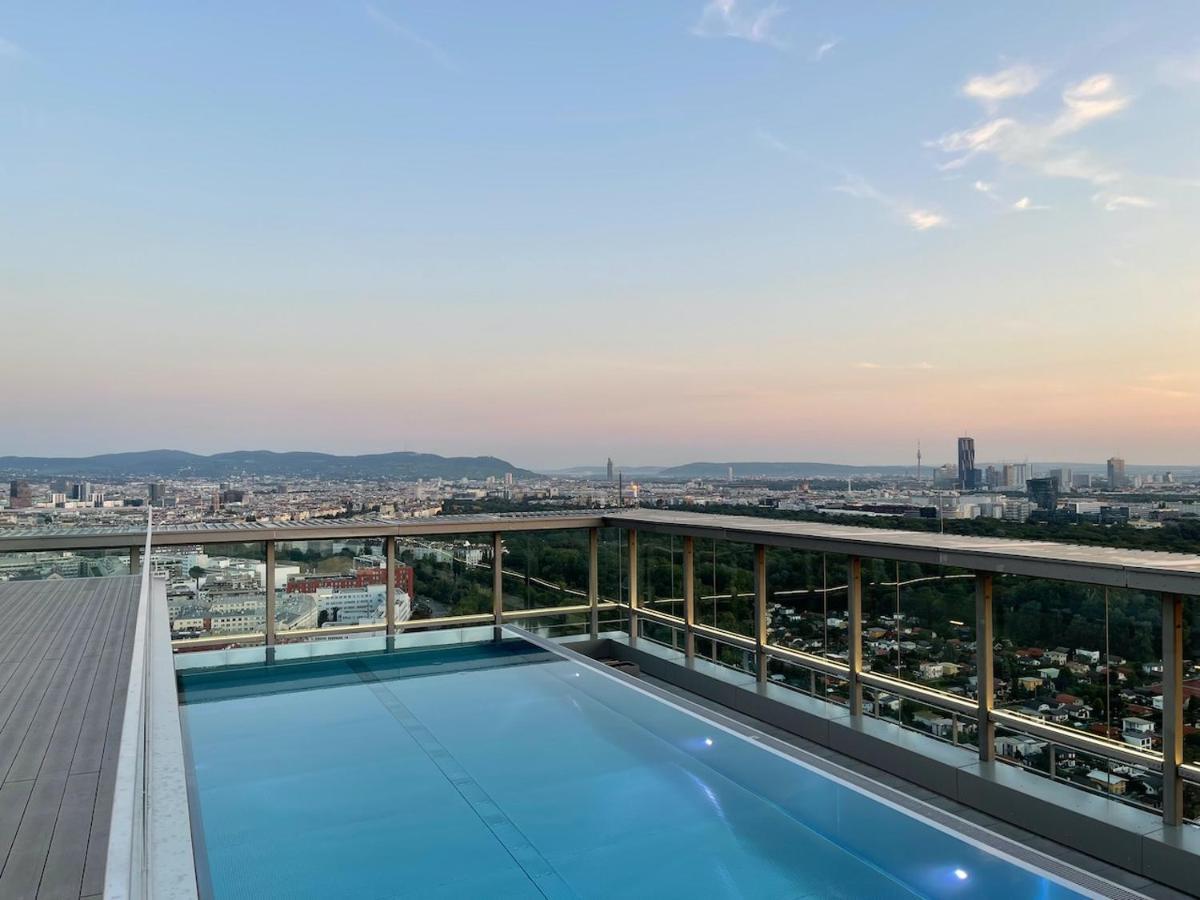 TrIIIple Level 20 - Sonnenwohnen Apartment mit Parkplatz und fantastischem Ausblick Wien Exterior foto