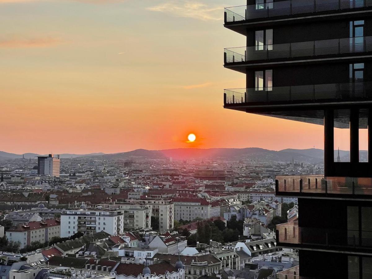 TrIIIple Level 20 - Sonnenwohnen Apartment mit Parkplatz und fantastischem Ausblick Wien Exterior foto