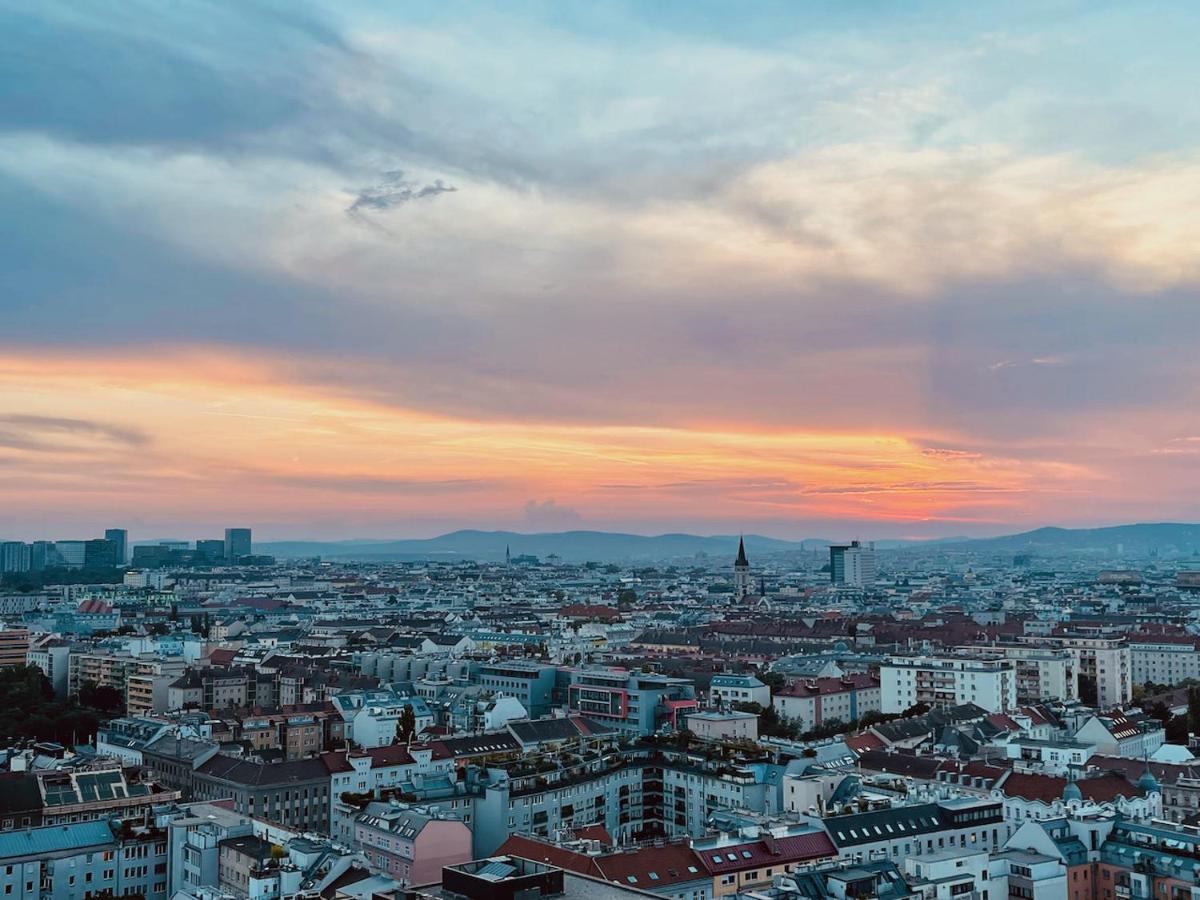 TrIIIple Level 20 - Sonnenwohnen Apartment mit Parkplatz und fantastischem Ausblick Wien Exterior foto