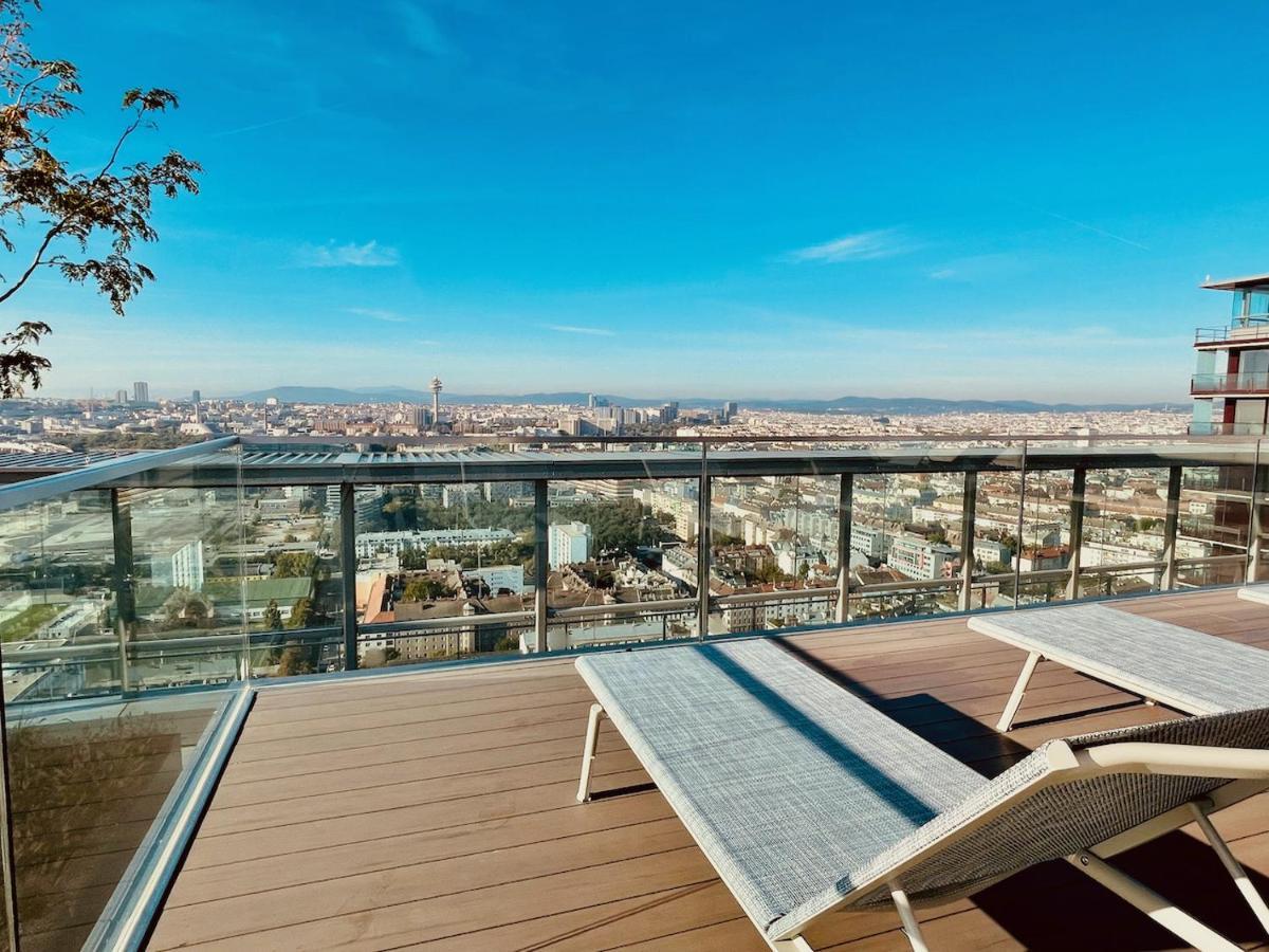 TrIIIple Level 20 - Sonnenwohnen Apartment mit Parkplatz und fantastischem Ausblick Wien Exterior foto