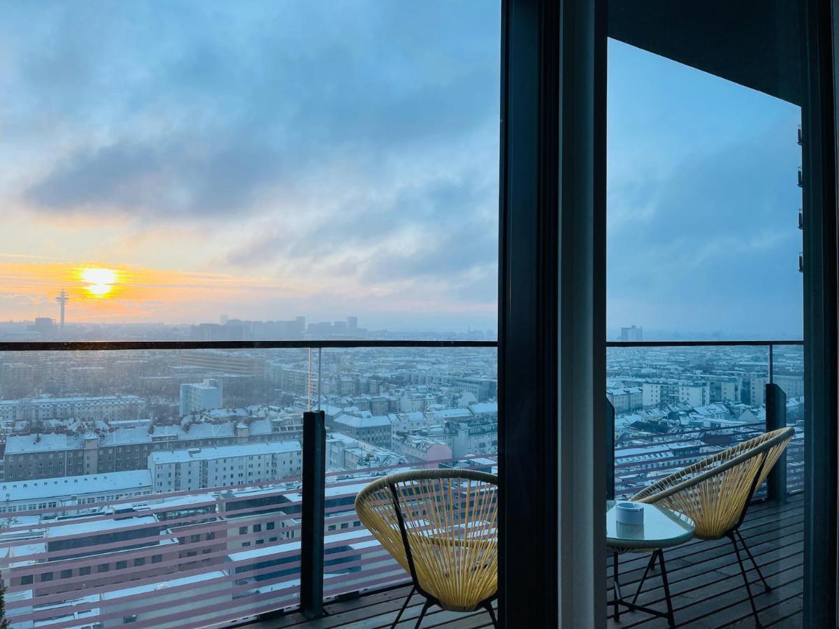 TrIIIple Level 20 - Sonnenwohnen Apartment mit Parkplatz und fantastischem Ausblick Wien Exterior foto